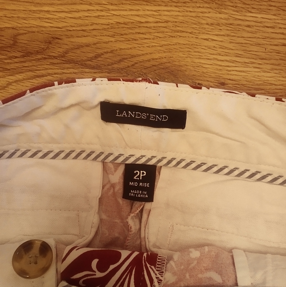 GUC LAnds end white and deep red  shorts size 2P - Picture 5 of 5